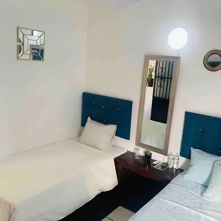 07 Habitacion Independiente En Zona Romantica A Solo 3 Cuadras De La Playa